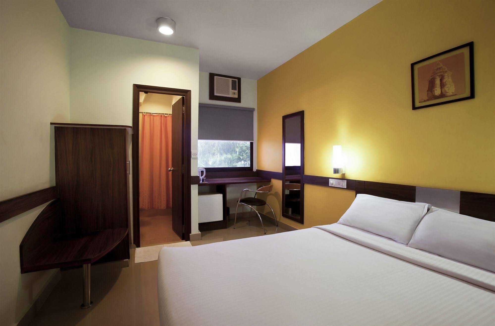 Trivandrum Kazhakuttam Exterior photo