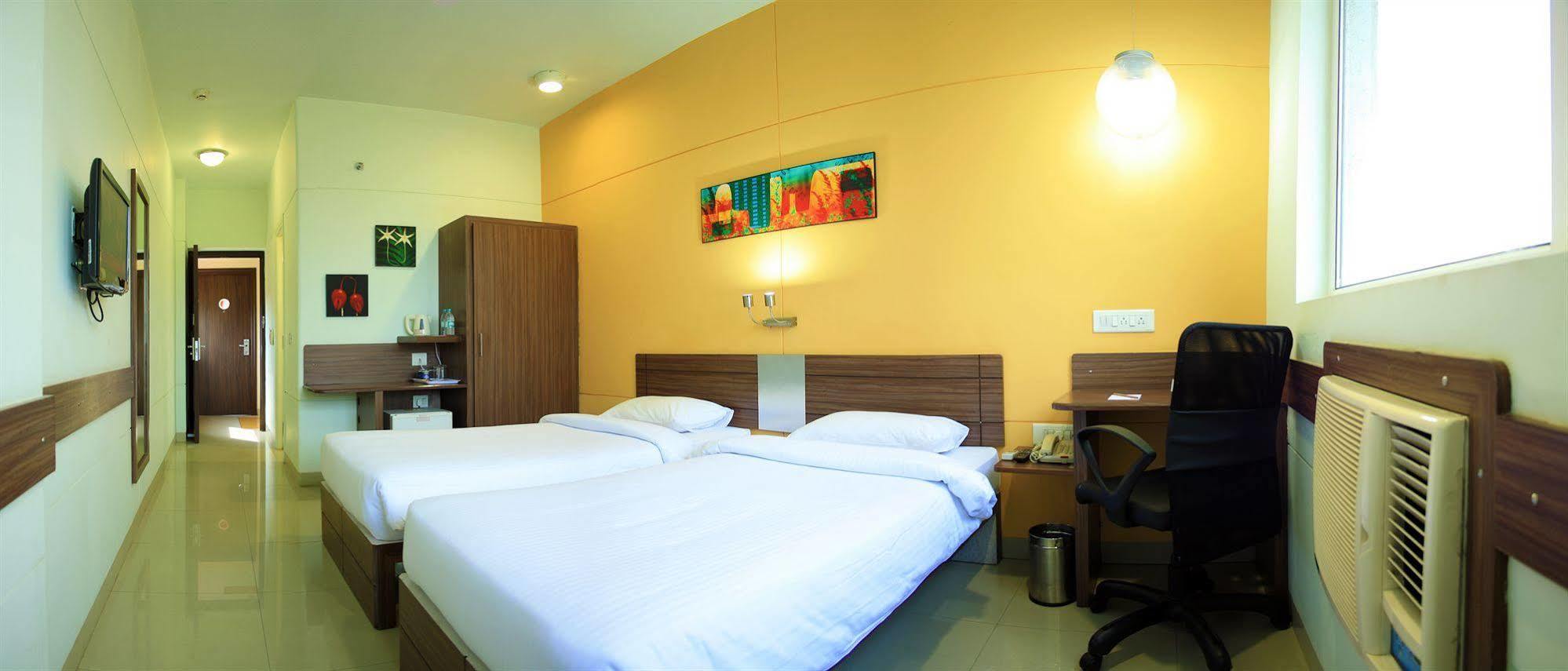Trivandrum Kazhakuttam Exterior photo